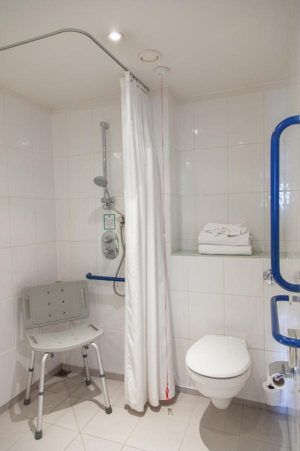 Standard Queen Room - Disability Access