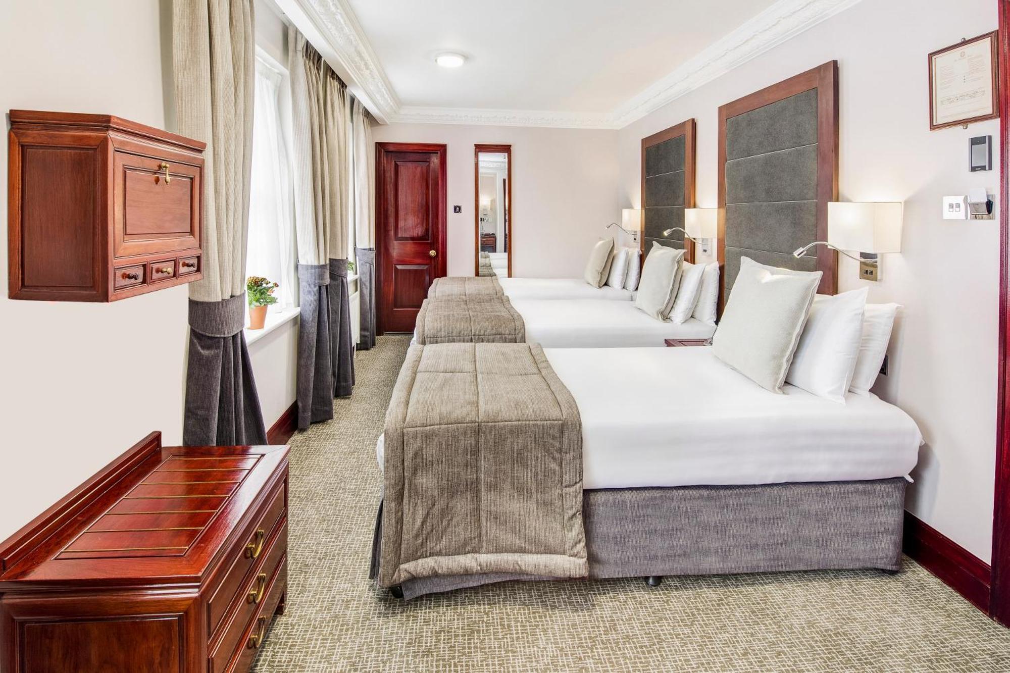 Comfort Triple Room