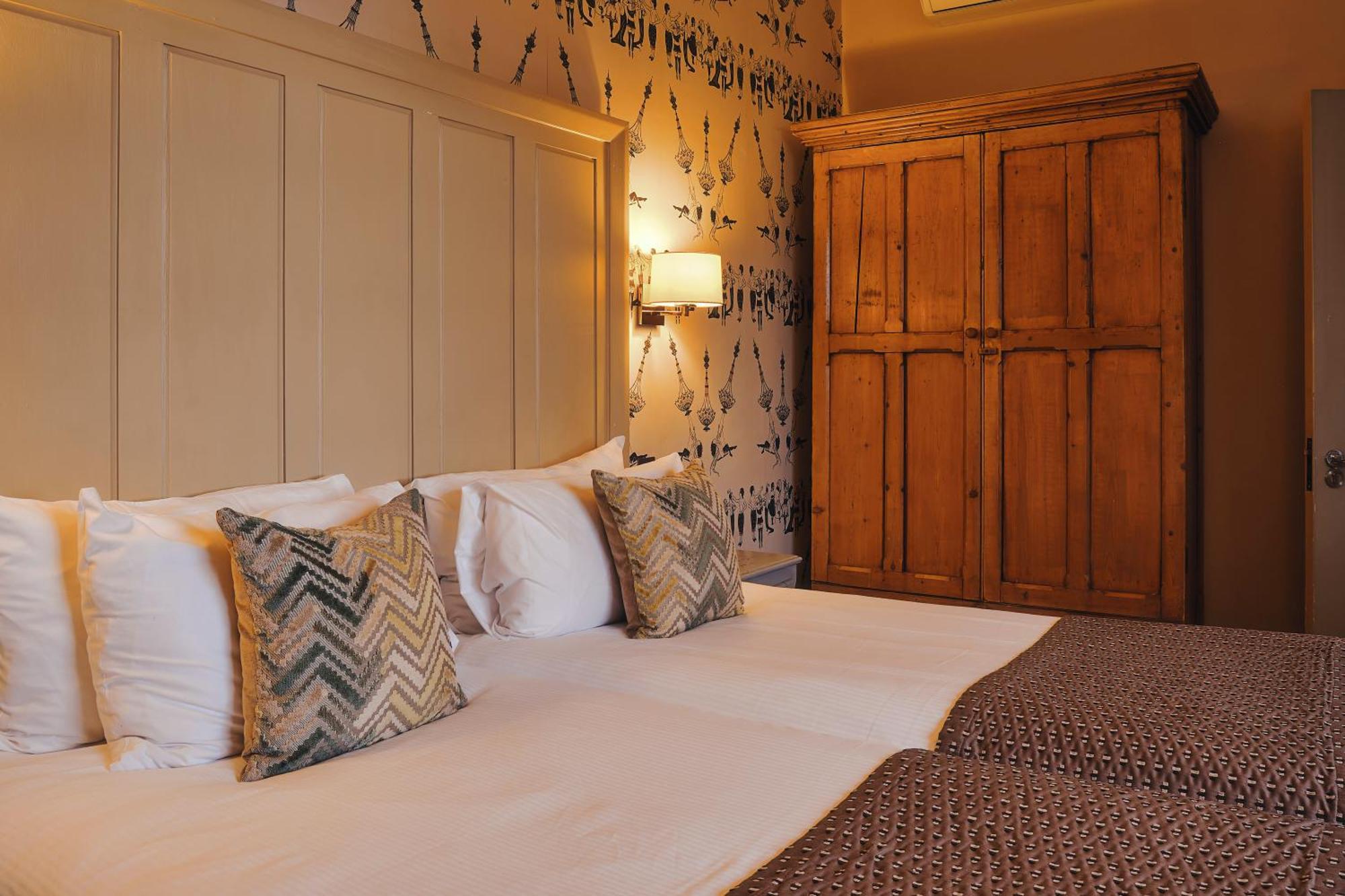 Large Twin Room