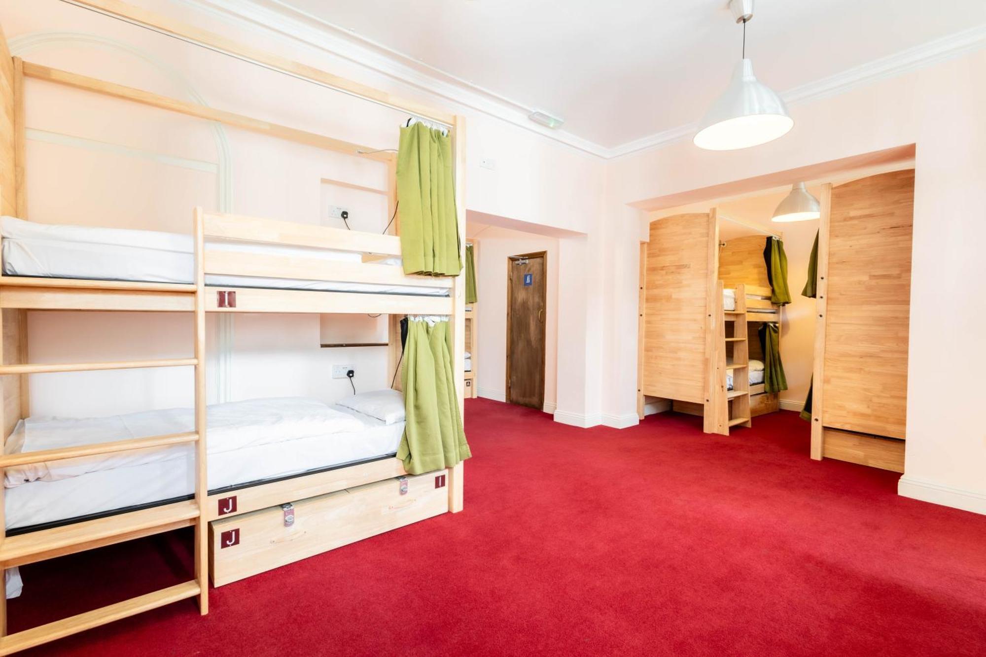 Bed 10-Bed Mixed Dormitory Room
