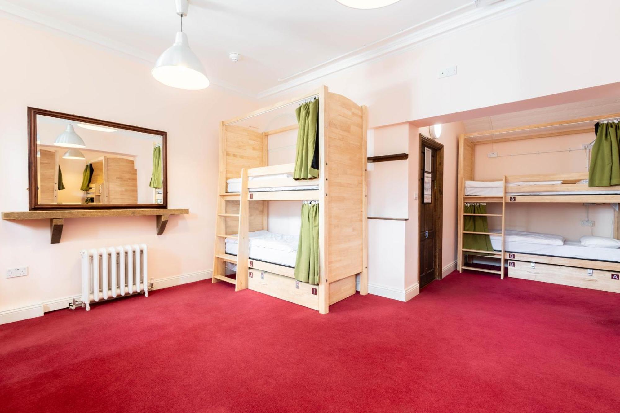 Bed 10-Bed Mixed Dormitory Room