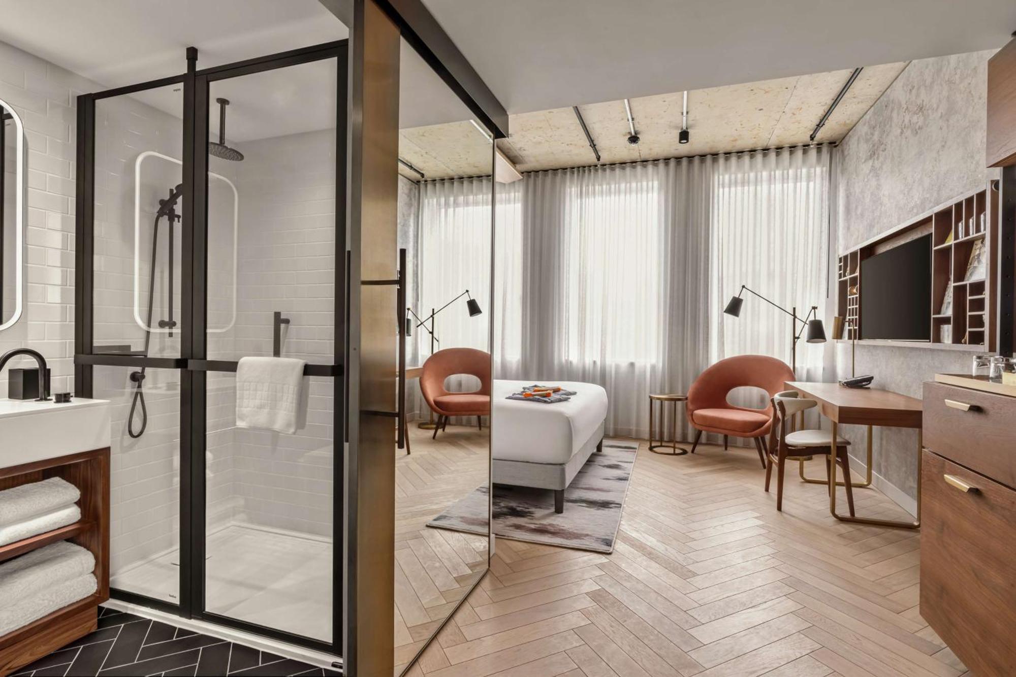 Premium King Room