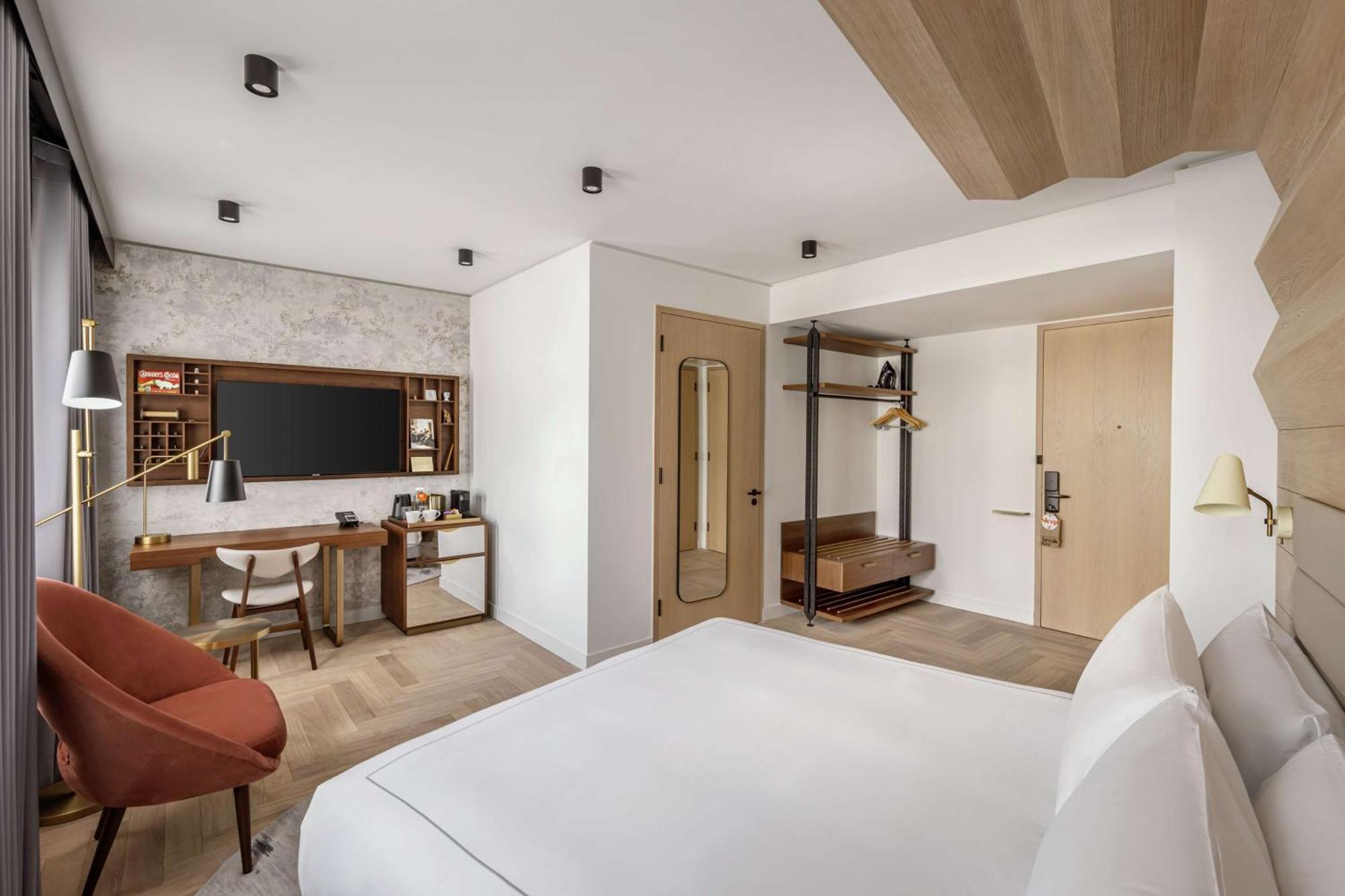 King Room - Mobility Accessible,1548270187:JPEG