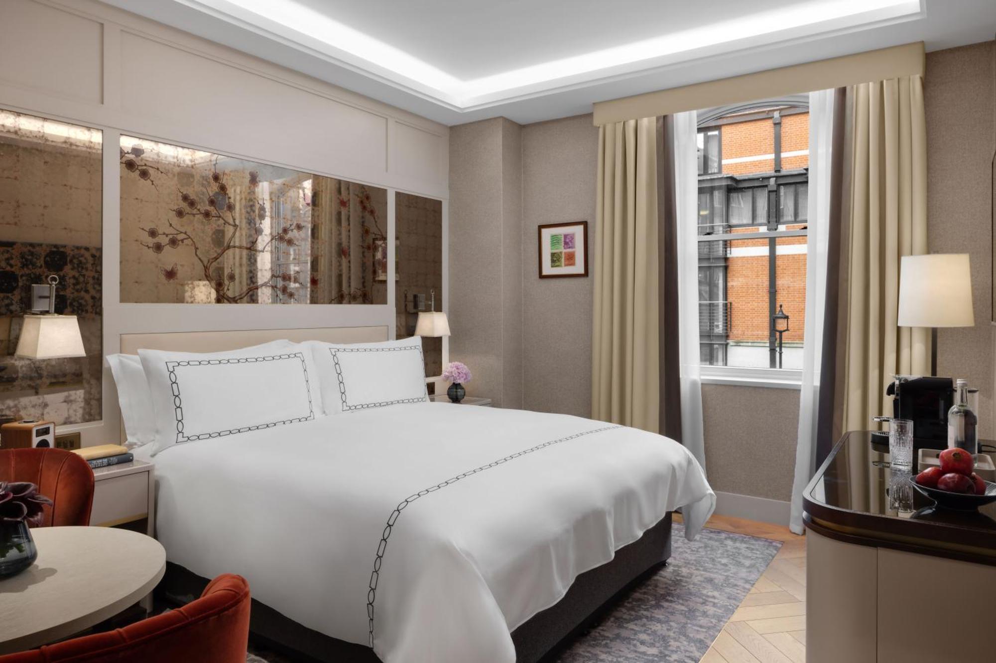 Deluxe King Room,1583063208:JPEG