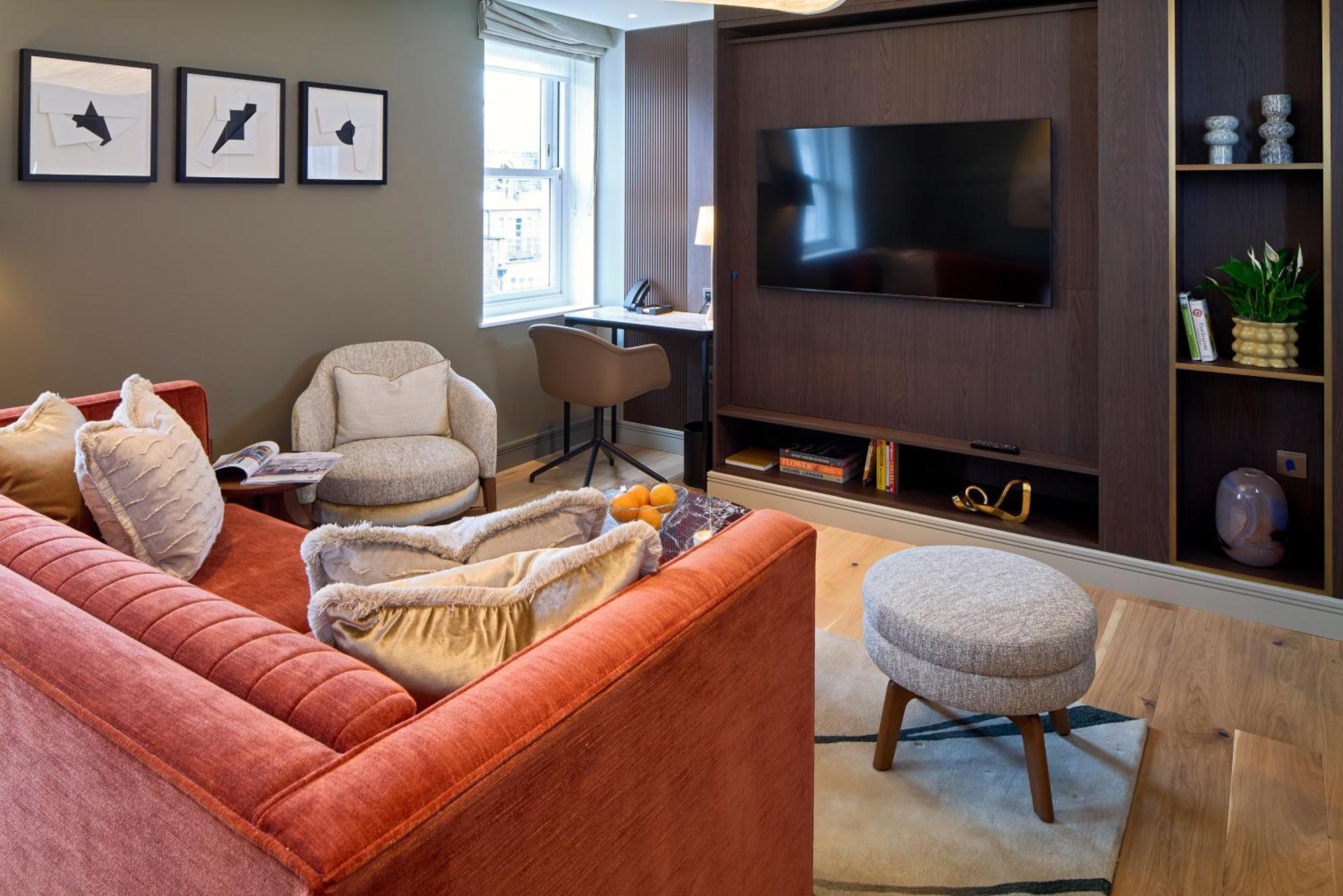 Deluxe Two Bedroom Apartment