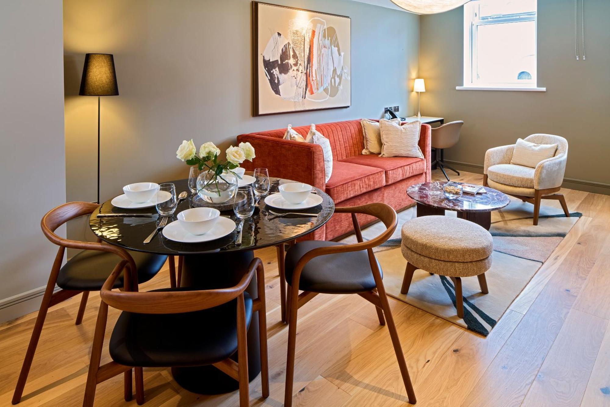 Luxury One Bedroom Apartment with Sofa Bed