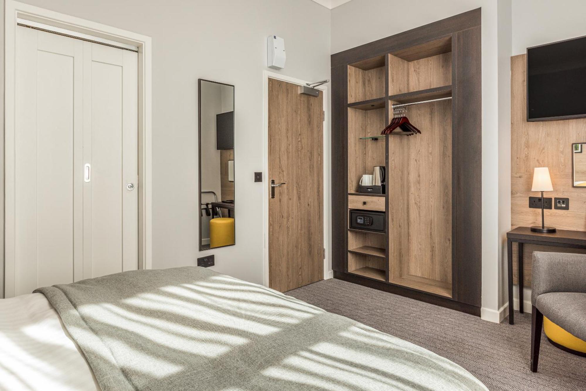 Superior Double Room,1612954062:JPEG