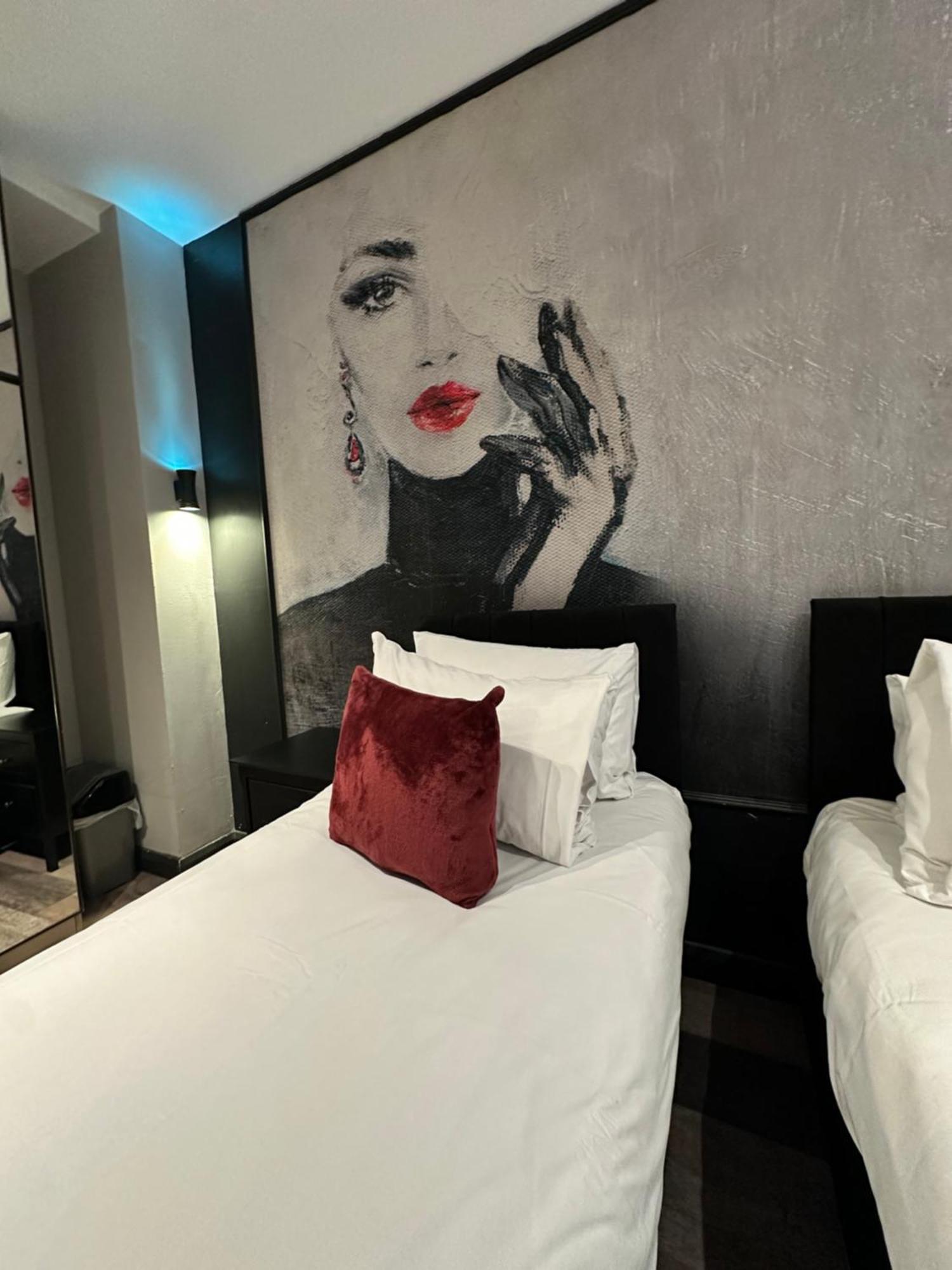 Deluxe Twin Room,1626352552:JPEG