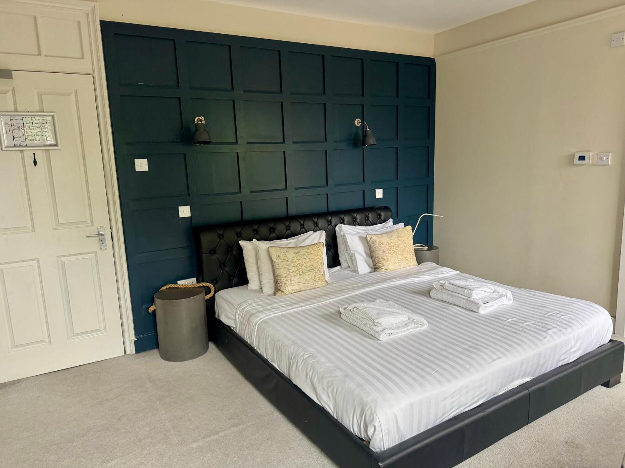 Superior King Room