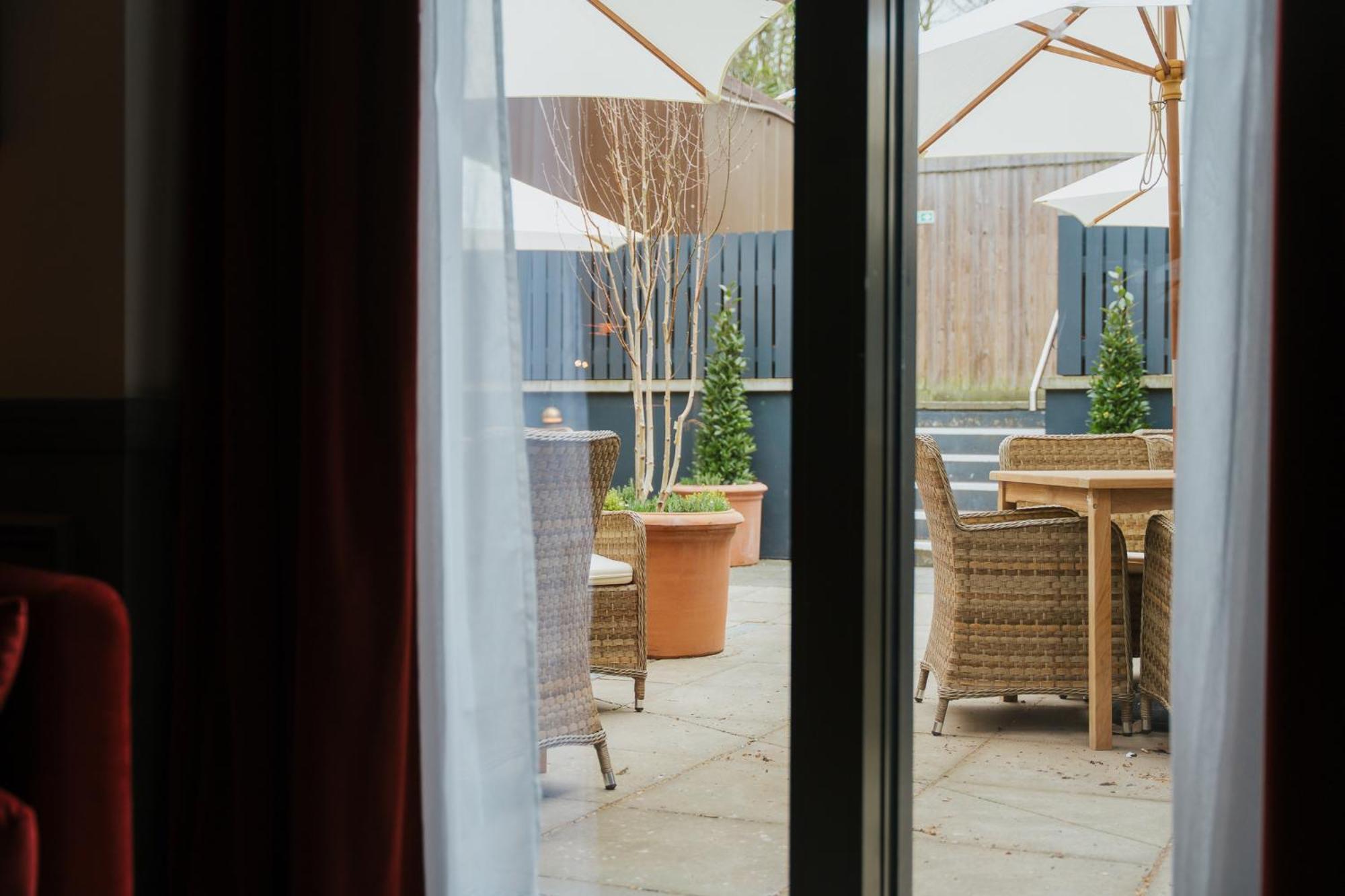 Courtyard Suite
