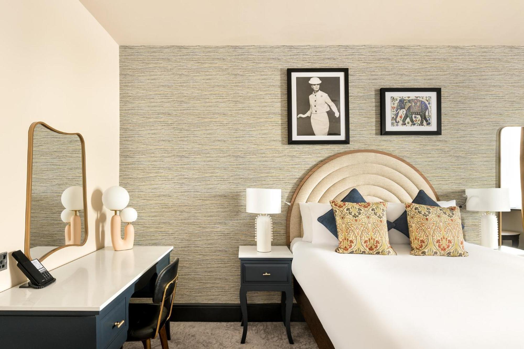 Standard Queen Room