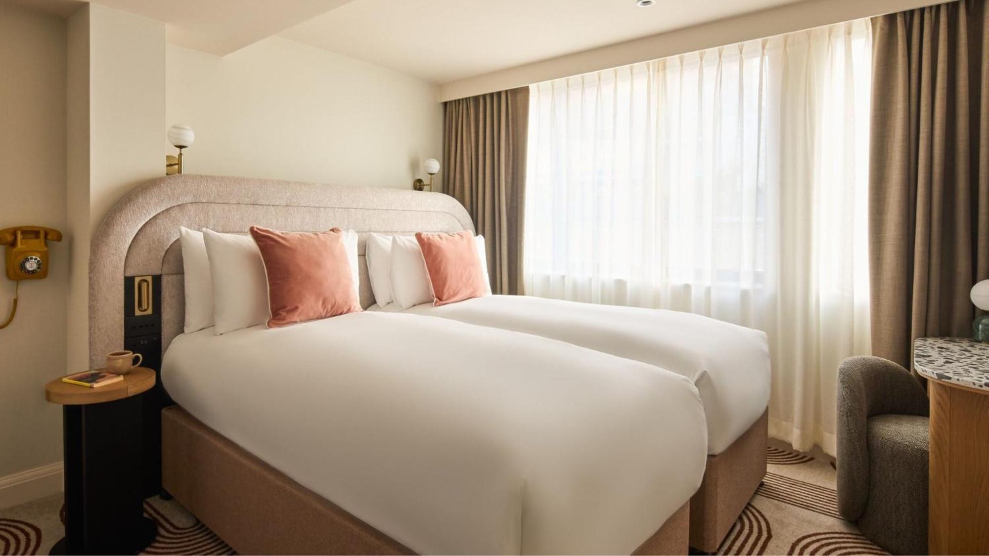 Standard Twin Room Two Twin Beds