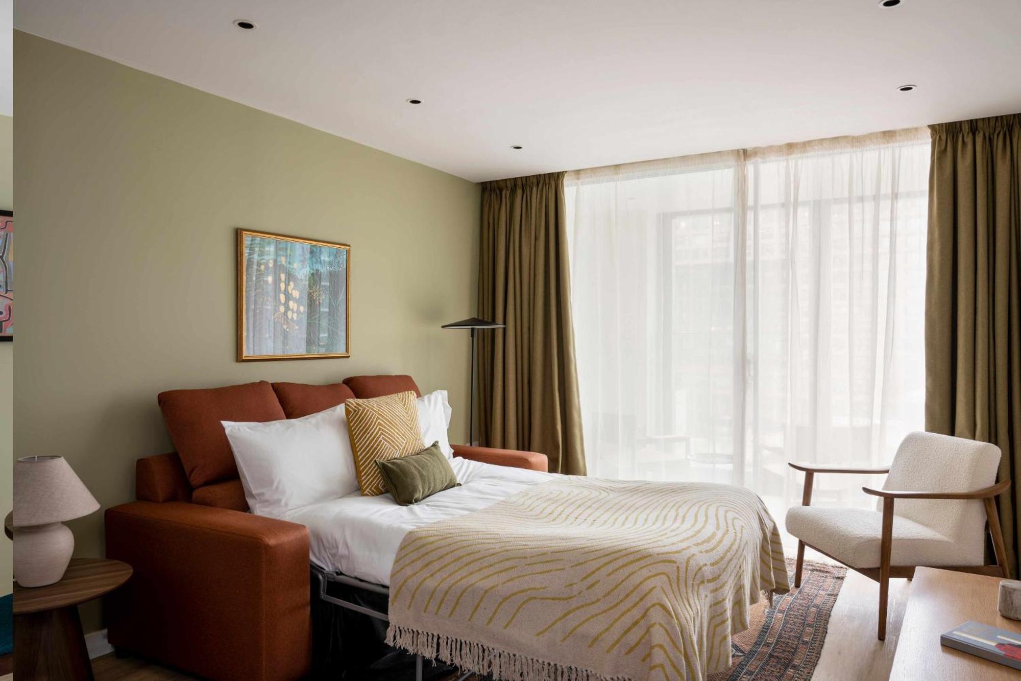 One Bedroom Apartment with Internal Balcony