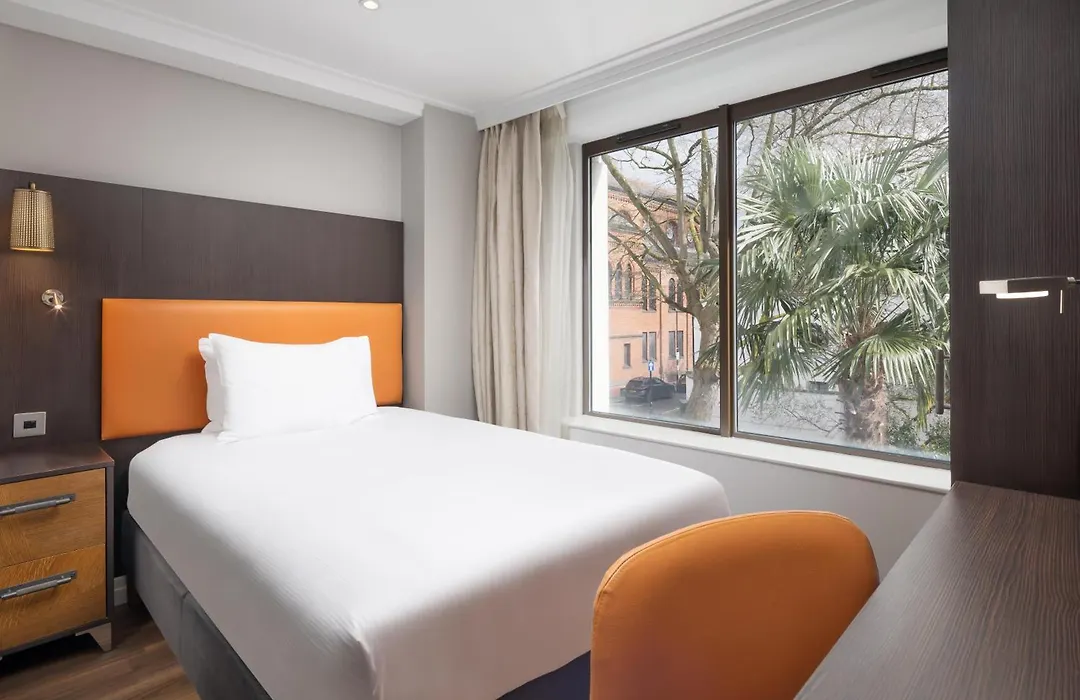 Doubletree By Hilton London - Hyde Park-1