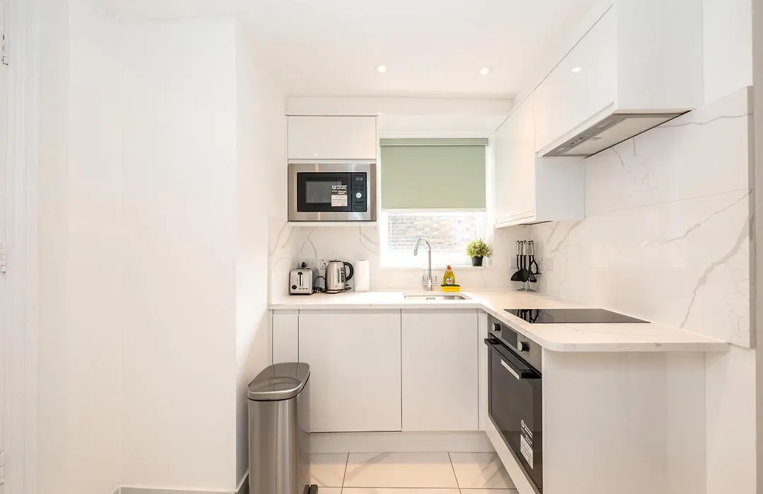 Queensgate Court Apartments-1