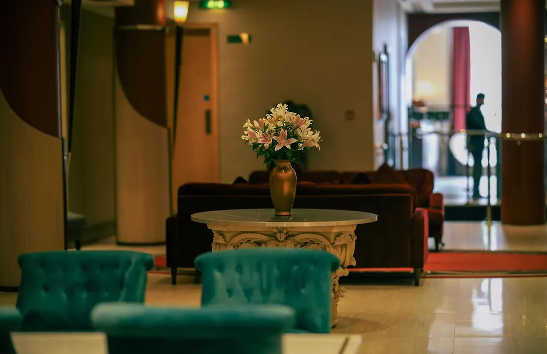 Courthouse Hotel London-1