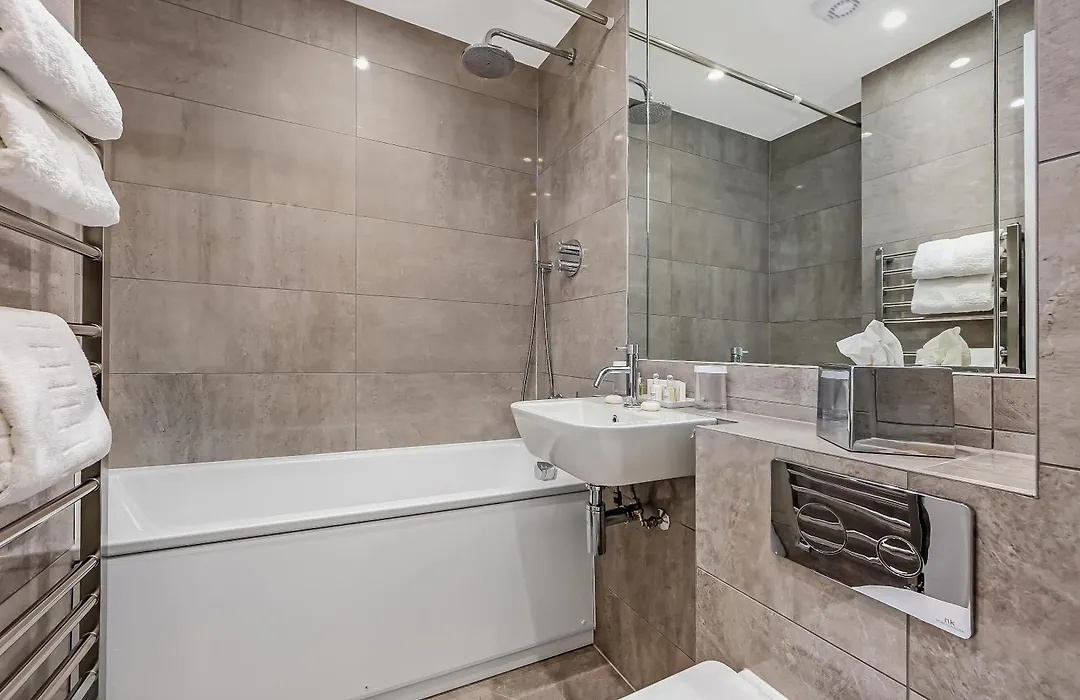 Curzon Street By Mansley-1