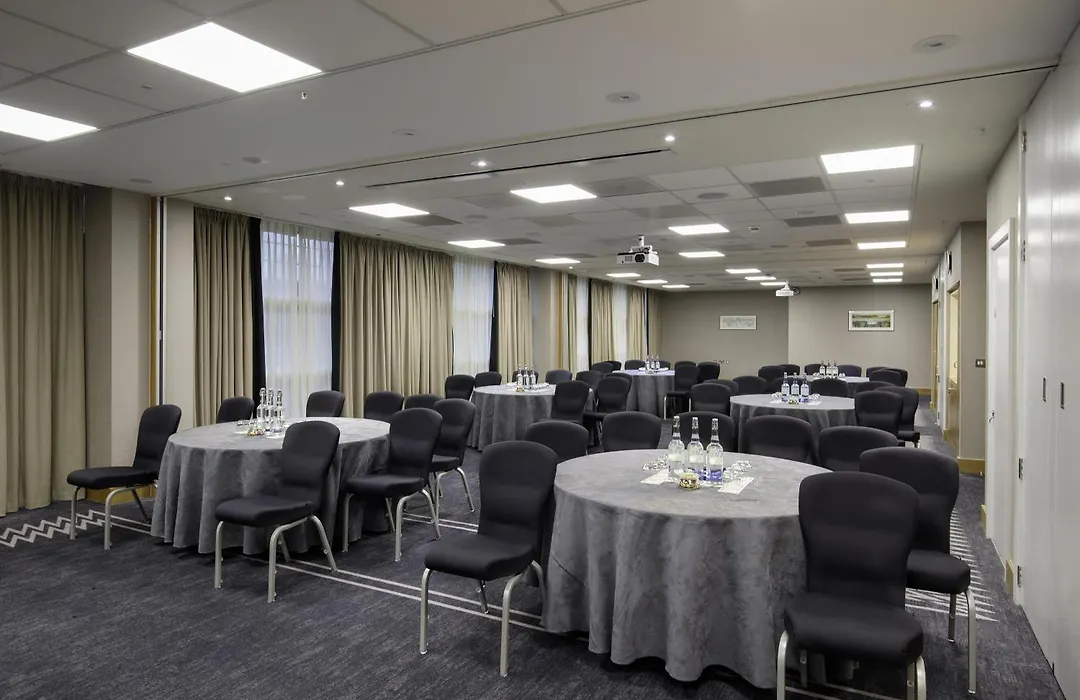 Hilton London Canary Wharf-1