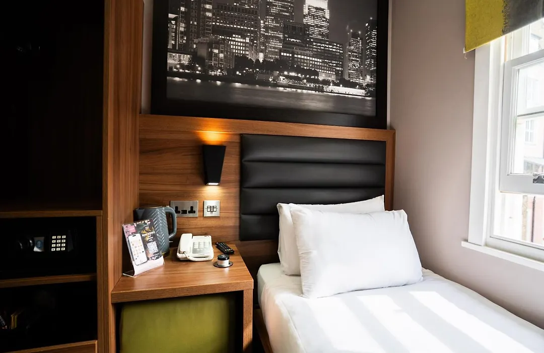 London Court Hotel-1