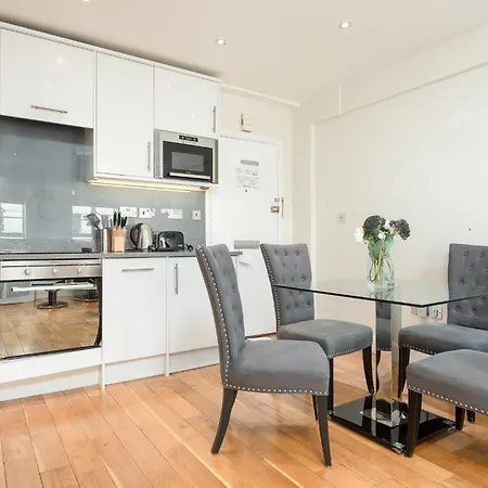 Nell Gwynn House Apartment-3