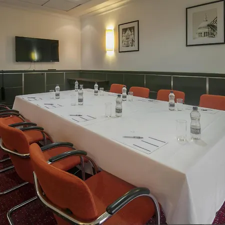 The Crown London Hotel, Cricklewood North West London, Worldhotels Distinctive-2