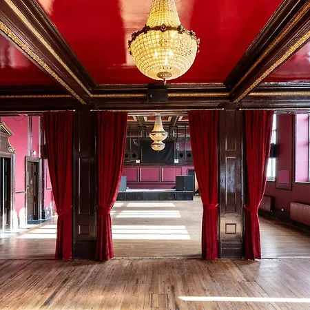 The Red Lion Hotel-3